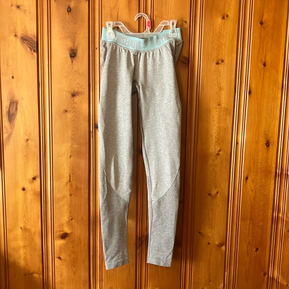 Size small Women’s Gymsharks Leggings